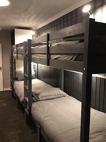 Highlander Hostel-1